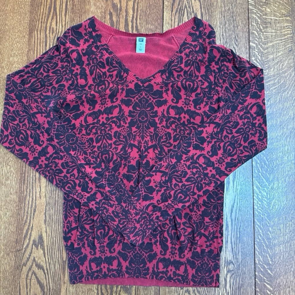 Gap Longsleeve Red and Black Pattern